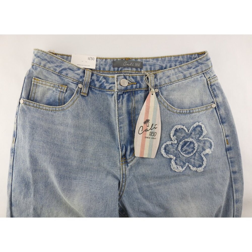 Cali 1850 Floral Appliqué Jeans Womens 11 30 Light Wash Straight Leg Denim NWT - Picture 6 of 7
